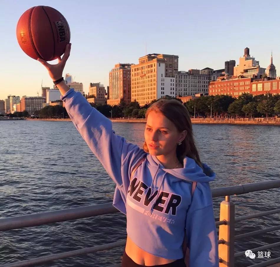 壹号娱乐-转会期密尔沃基雄鹿调整名单以备国王杯，内部沟通环节打磨，目标明确，球队文化再被提及的简单介绍-壹号娱乐